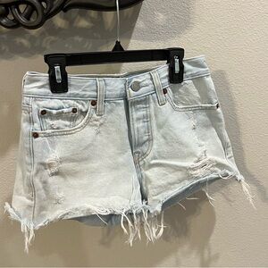 Levi’s Jean shorts size 25